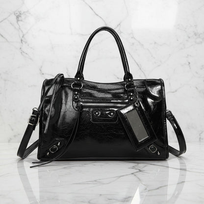Riley Urban Shoulder Bag | Zip-Detail Moto City Bag