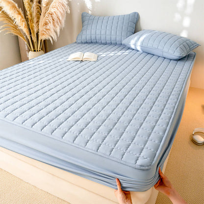 Waterproof Quilted Fitted Sheet With Elasticized Edges