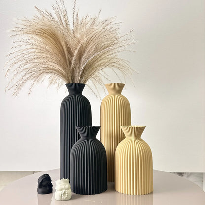 Minimalist Striped Vase Set