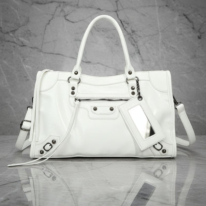 Riley Urban Shoulder Bag | Zip-Detail Moto City Bag
