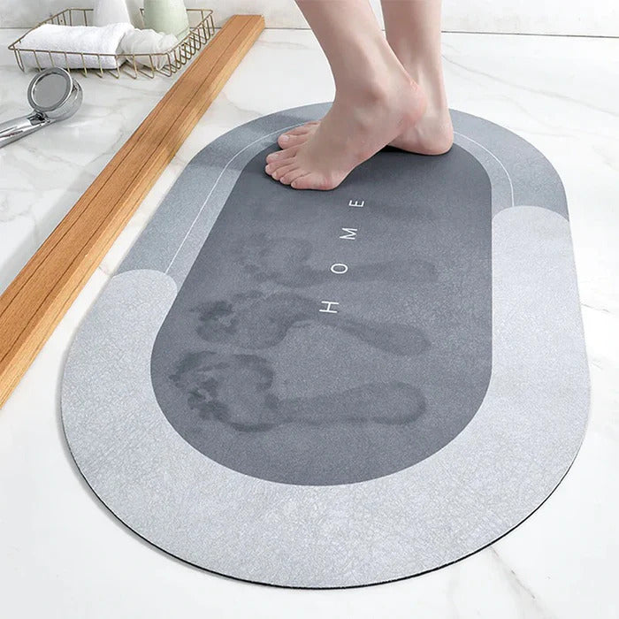 Oval Bath Mat With Non-Slip Absorbent Surface